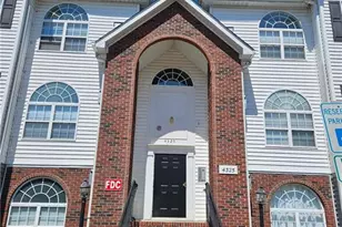 4325 Cedarcroft Ct, Greensboro, NC 27409 - Photo 9