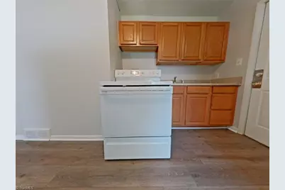 3402 Wichita Place, Greensboro, NC 27405 - Photo 5