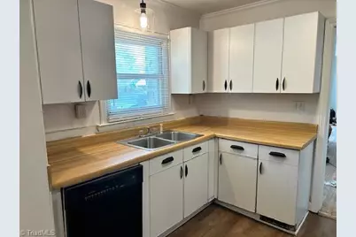 1703 Walker Avenue, Greensboro, NC 27403 - Photo 11