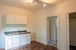 800 Chatham Ct, Eden, NC 27288 - Photo 7