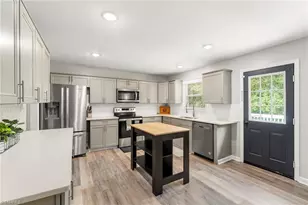 6065 Hedgerow Cir, Clemmons, NC 27012 - Photo 9