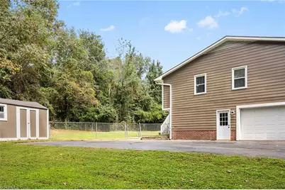 6065 Hedgerow Circle, Clemmons, NC 27012 - Photo 33