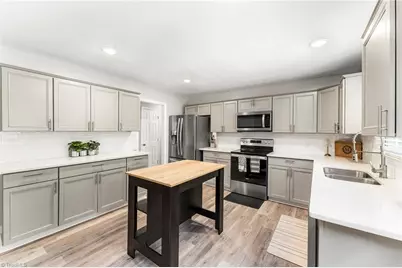 6065 Hedgerow Circle, Clemmons, NC 27012 - Photo 11