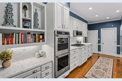 2 Saint Augustine Square, Greensboro, NC 27408 - Photo 15