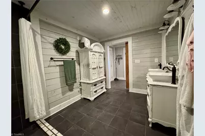 2638 Riverside Drive, Mount Airy, NC 27030 - Photo 15