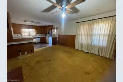 302 Lakewood Drive, Lexington, NC 27292 - Photo 9