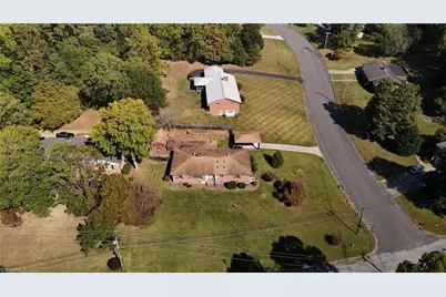 302 Lakewood Drive, Lexington, NC 27292 - Photo 21