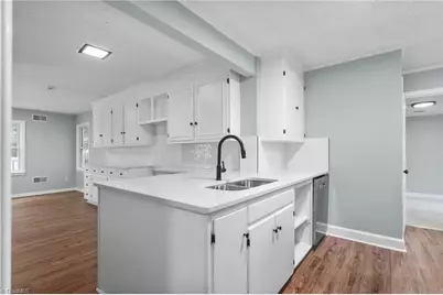 810 Ferndale Boulevard, High Point, NC 27262 - Photo 3