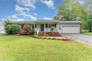 1121 Hub Morris Rd, Asheboro, NC 27317 - Photo 1