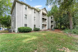 706 Glendale Dr, Greensboro, NC 27406 - Photo 17