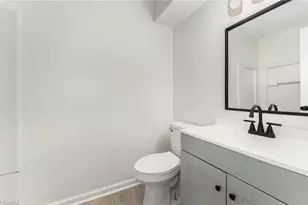 706 Glendale Dr, Greensboro, NC 27406 - Photo 11