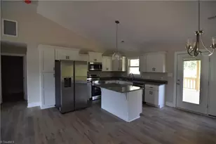 109 Fletcher's Farm Dr, Thomasville, NC 27360 - Photo 7