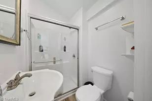 815 Milton St, Greensboro, NC 27403 - Photo 33