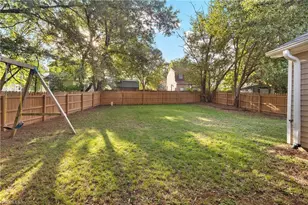 3815 Pineway Dr, Greensboro, NC 27405 - Photo 29