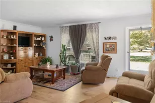 170 Garrett Ln, Thomasville, NC 27360 - Photo 11