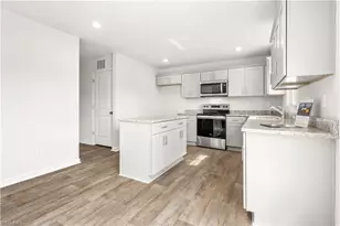 403 White Spruce Ct, Thomasville, NC 27360 - Photo 9