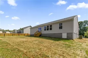 17 Grace Dr, Thomasville, NC 27360 - Photo 27