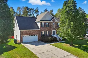 2166 Glen Cove Way, High Point, NC 27265 - Photo 3