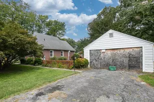 1000 Sykes Ave, Greensboro, NC 27405 - Photo 9