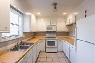 1101 Aspen Way, Winston-Salem, NC 27106 - Photo 5