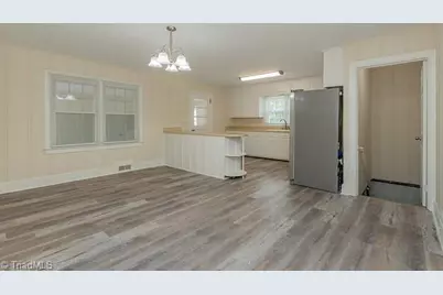 206 Abbotts Avenue, Lexington, NC 27292 - Photo 9