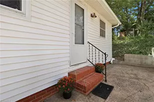 526 Ashland Dr, Greensboro, NC 27403 - Photo 27