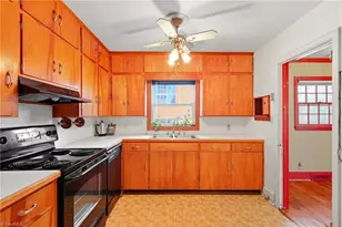 526 Ashland Dr, Greensboro, NC 27403 - Photo 9