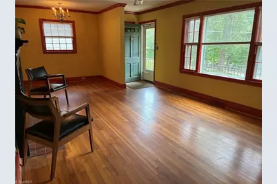 526 Ashland Drive, Greensboro, NC 27403 - Photo 5