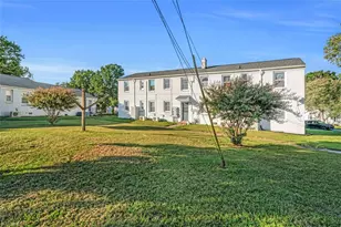 1700 Roslyn Dr, Burlington, NC 27215 - Photo 11