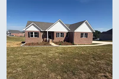 130 Oak Pointe Lane, Wilkesboro, NC 28697 - Photo 7