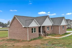 130 Oak Pointe Ln, Wilkesboro, NC 28697 - Photo 43