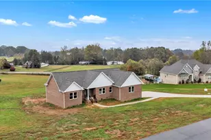 130 Oak Pointe Ln, Wilkesboro, NC 28697 - Photo 41
