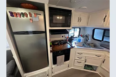 110 Meadowview Circle, New London, NC 28127 - Photo 9