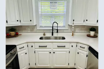 130 Greenway Drive, Mount Airy, NC 27030 - Photo 5