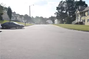 1036 Glenmont Rd, Winston-Salem, NC 27107 - Photo 7