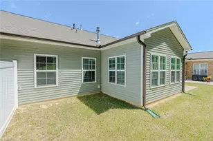 1074 Stowe St, Burlington, NC 27215 - Photo 29