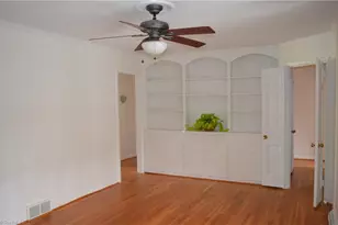 2803 Watauga Dr, Greensboro, NC 27408 - Photo 13