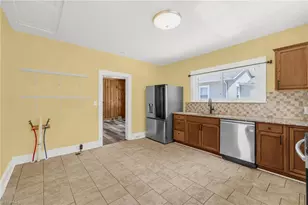 1103 Wentworth St, Reidsville, NC 27320 - Photo 11