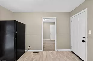 1507 Larkin St, High Point, NC 27262 - Photo 17