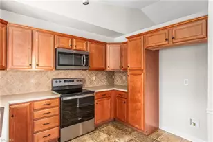 1522 Hamilton Hills Dr, Greensboro, NC 27406 - Photo 9