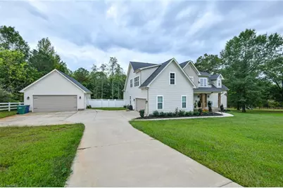 3437 Country Lane, Reidsville, NC 27320 - Photo 3