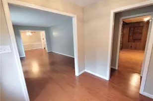 4704 Chesterton Dr, Greensboro, NC 27406 - Photo 5