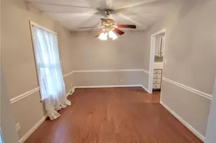 4704 Chesterton Dr, Greensboro, NC 27406 - Photo 9