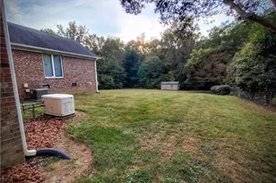 4704 Chesterton Dr, Greensboro, NC 27406 - Photo 43