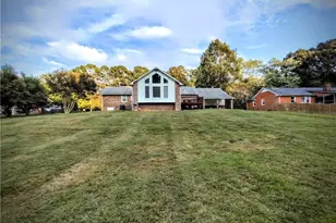 4704 Chesterton Dr, Greensboro, NC 27406 - Photo 3