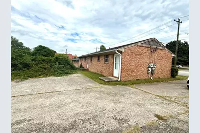 600 S Benbow Road, Greensboro, NC 27401 - Photo 3