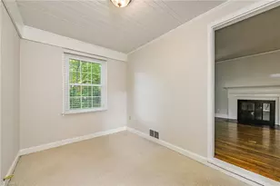 2410 Princess Ann St, Greensboro, NC 27408 - Photo 7