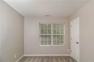 3921 Springbrook Dr, Greensboro, NC 27407 - Photo 9