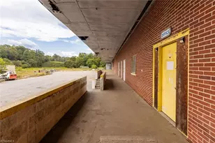 1328 Elkin Hwy 268, North Wilkesboro, NC 28659 - Photo 33