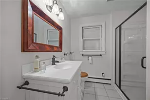 502 W Hunter St, Madison, NC 27025 - Photo 19